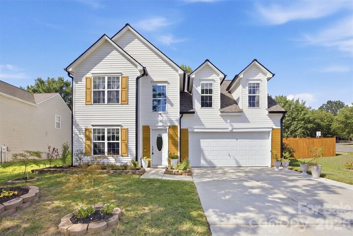 Property Photo:  7204 Hidden Creek Drive  NC 28214 
