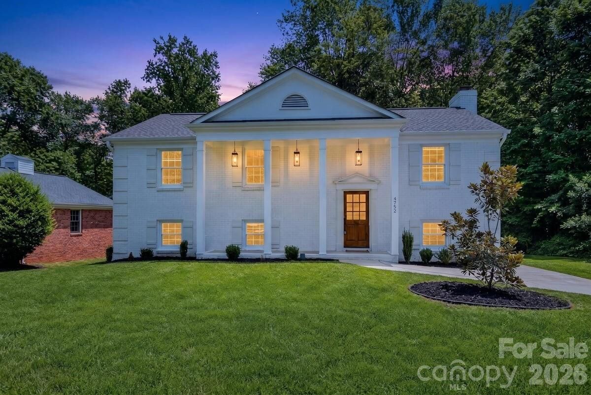 Property Photo:  4752 Autumn Leaf Lane  NC 28277 