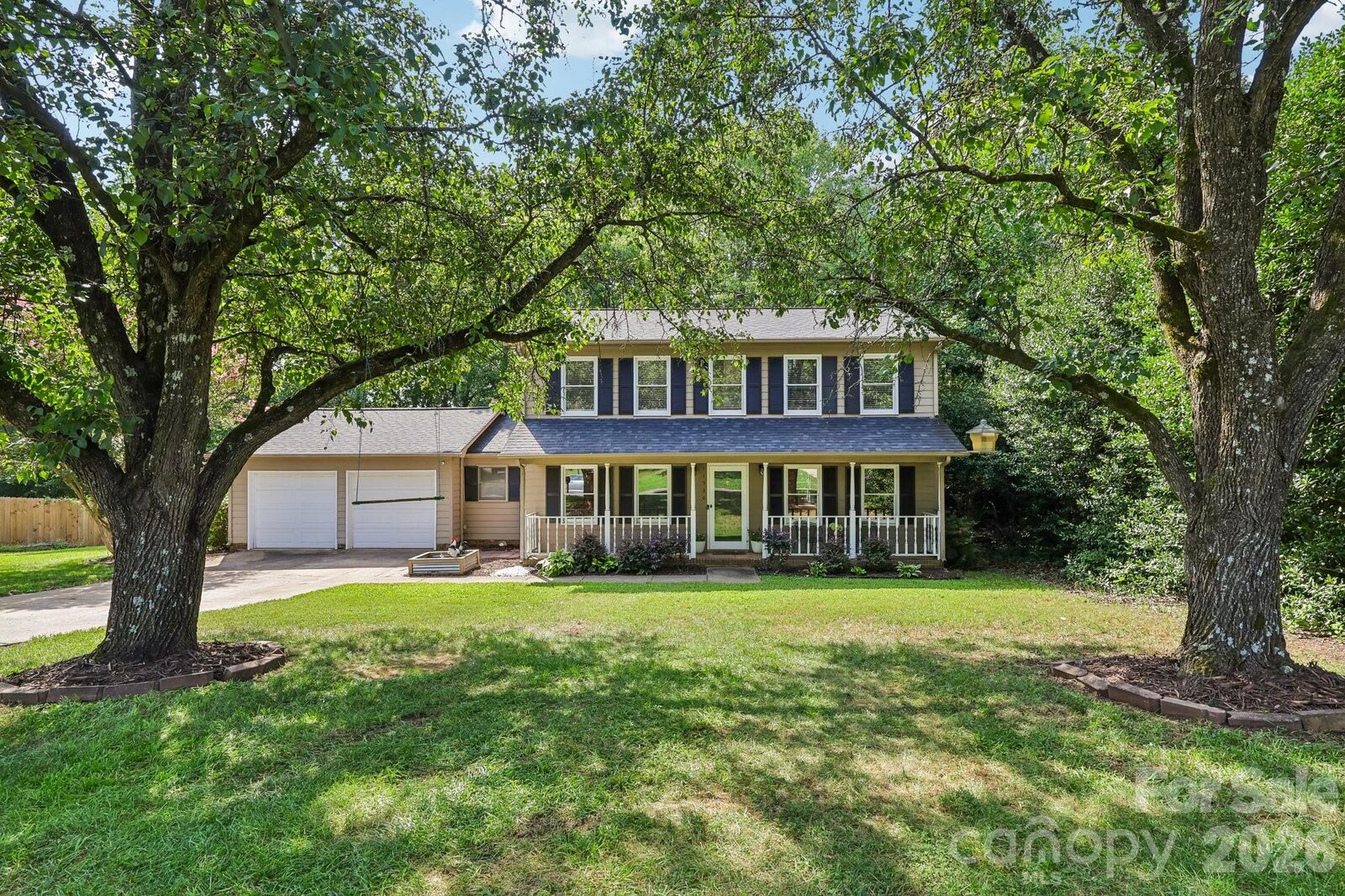 Property Photo: 11530 Waterflower Lane NC 28262