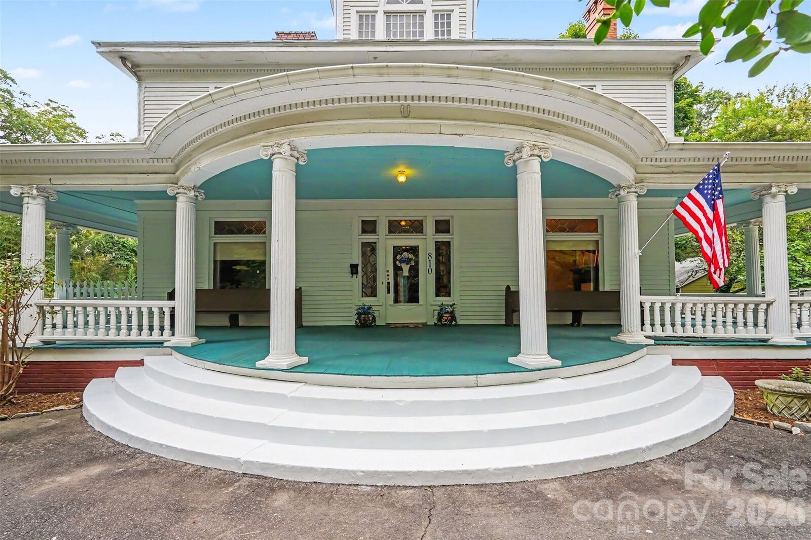 Property Photo:  810 E Franklin Street  NC 28112 