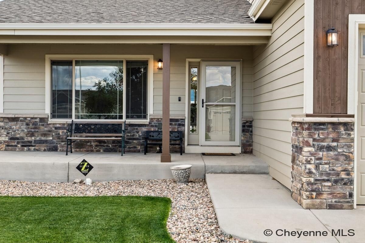 Property Photo:  3607 Thomas Rd  WY 82009 