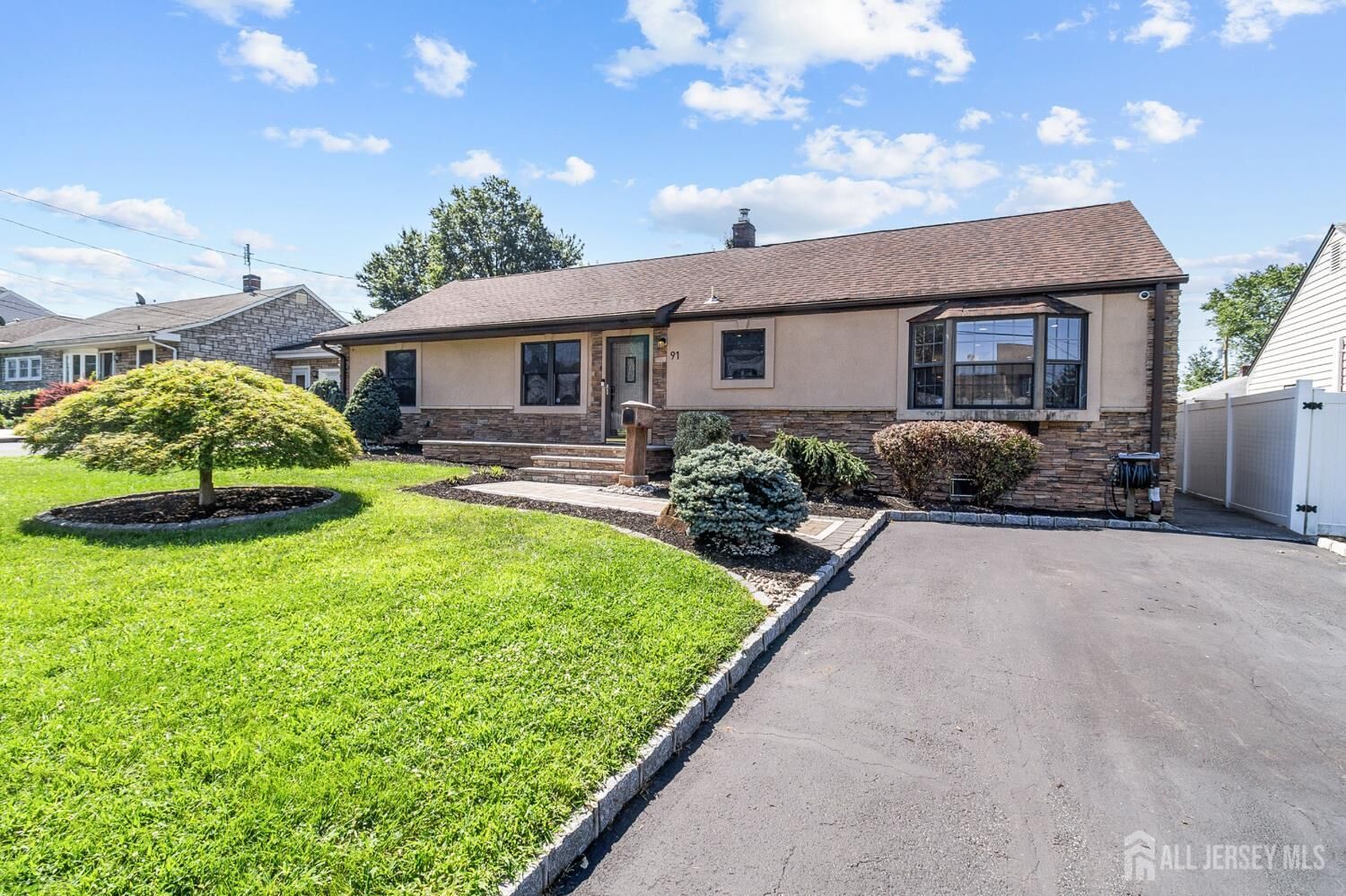 Property Photo:  91 S Hill Road S  NJ 07067 