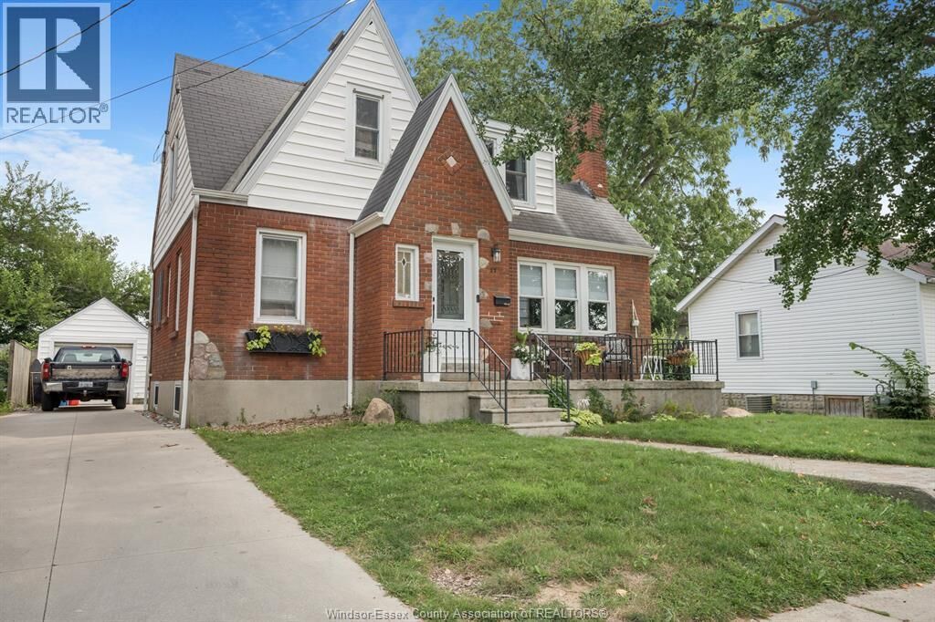 Property Photo:  11 College  ON N7M 4W7 