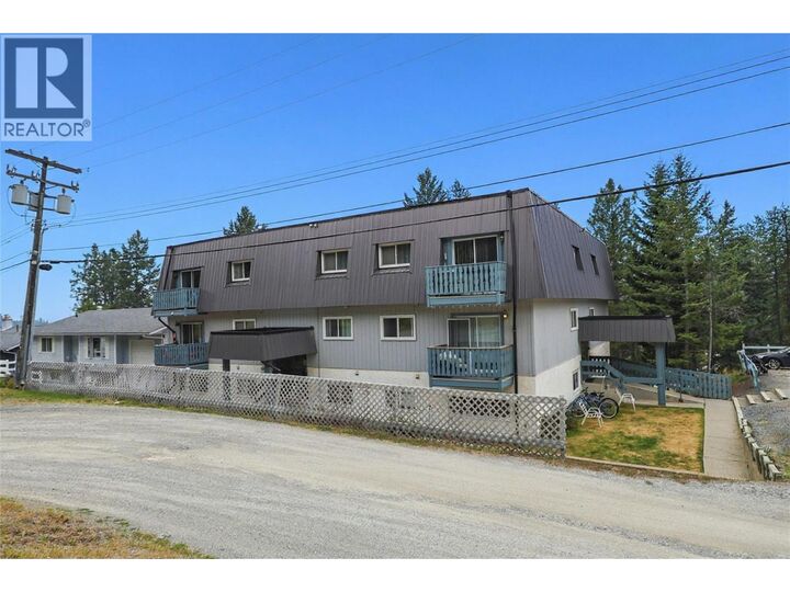 Property Photo: 650 Knighton Road 3 BC V1A 1E2