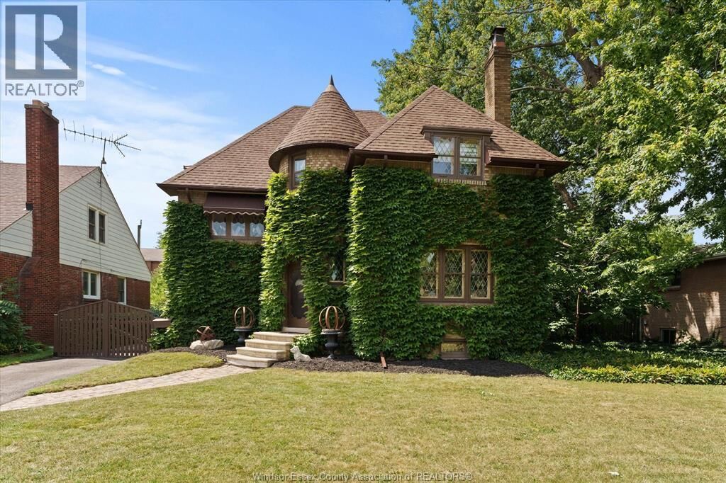 Property Photo:  1965 Rossini Boulevard  ON N8N 4P6 