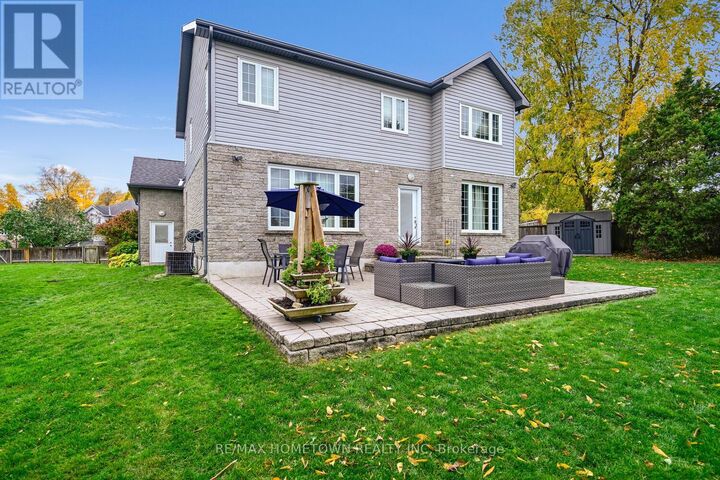 Property Photo: 1337 Cuthbertson Avenue ON K6V 6Y2