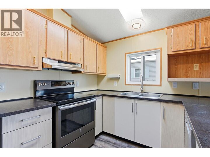Property Photo: 1175 Rose Hill Road 3 BC V2E 1G9