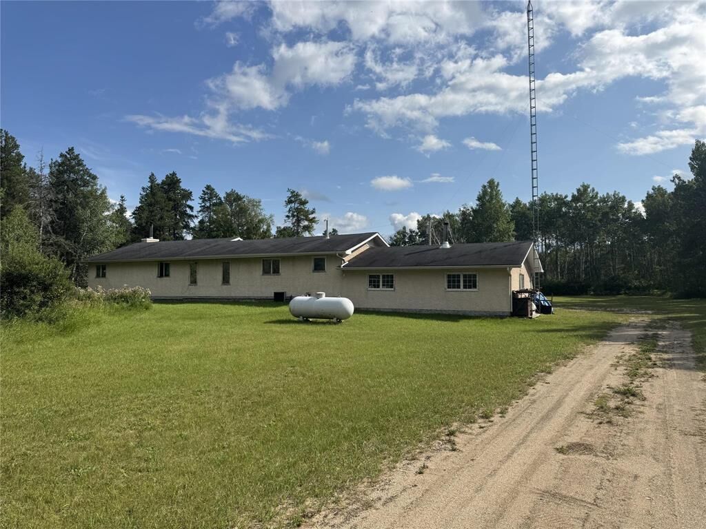 Property Photo:  49074 Corbett Road  MB R5L 0L3 