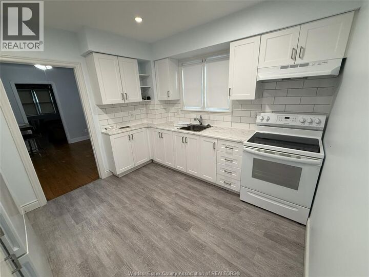 Property Photo:  1039 Parent Avenue  ON N9A 2E4 