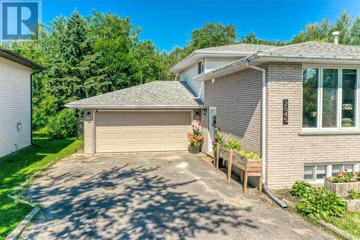 Property Photo:  2545 Field Street  ON P3E 4X8 