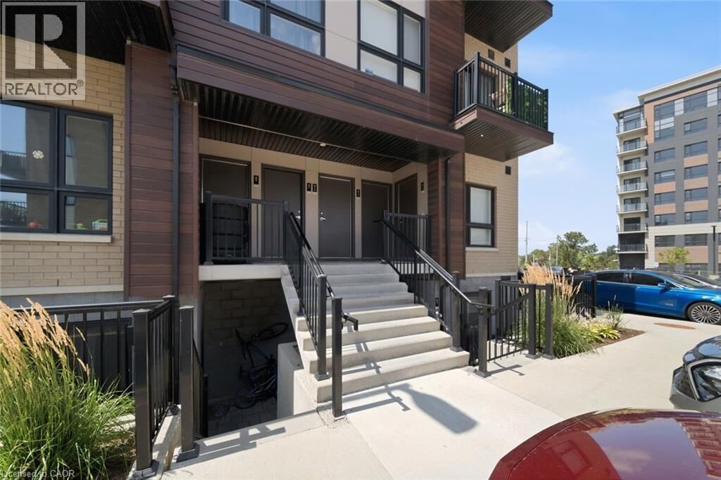 Property Photo: 10 Palace Street C8 ON N2E 0J3