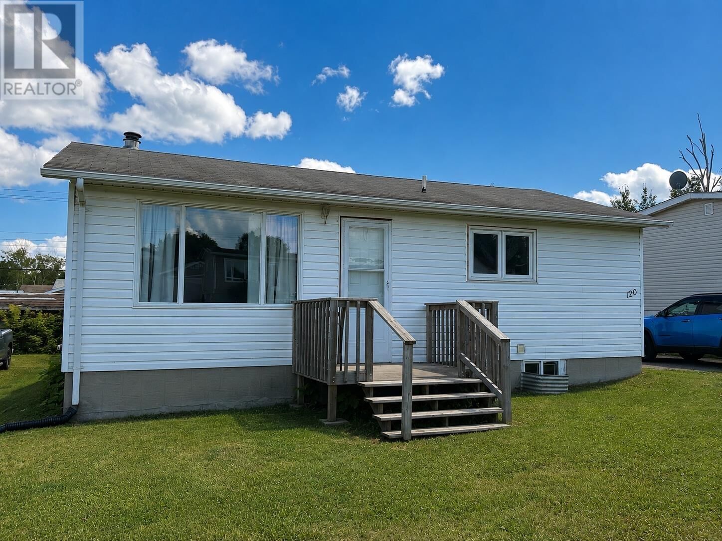 Property Photo: 120 Dickenson Rd ON P0V 1C0