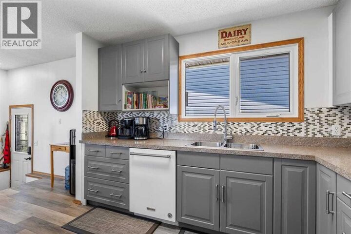 Property Photo: 310 Stuart Street AB T0L 0J0