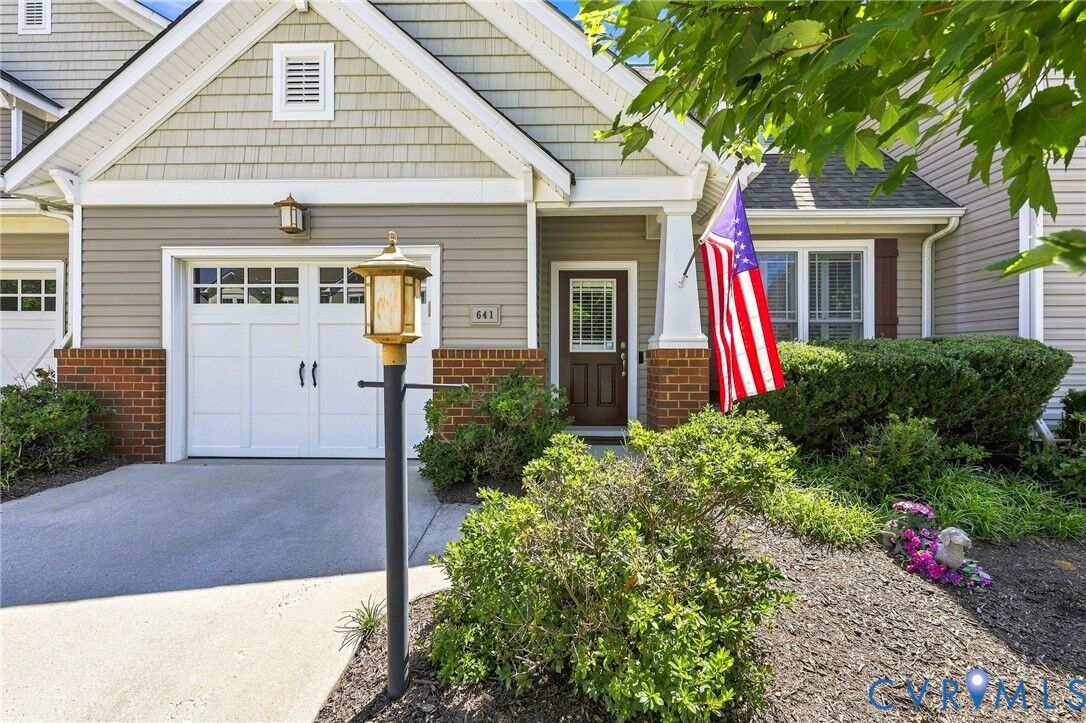 Property Photo:  641 Abbey Village Circle  VA 23114 