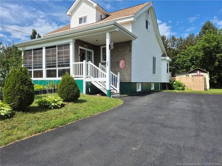 Property Photo: 580 Rue Garden NB E2A 2P6