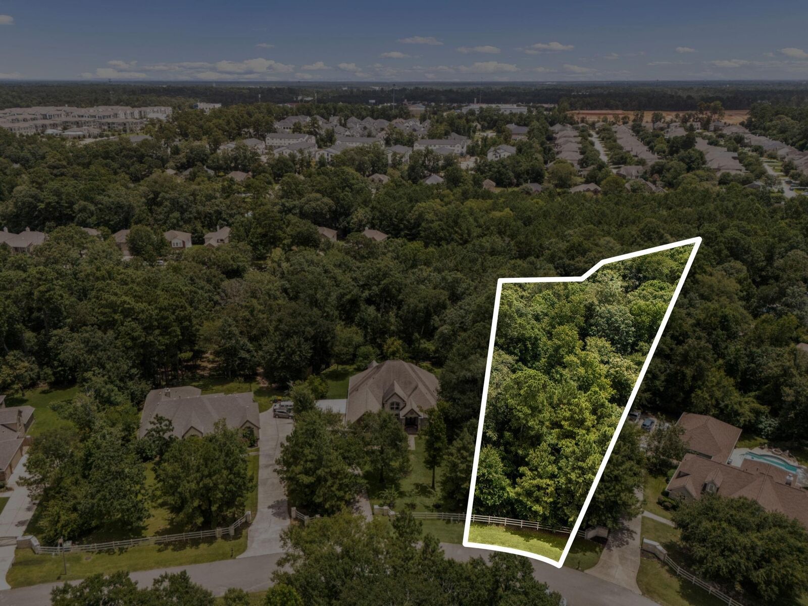 Property Photo:  1902 Boulder Ridge Drive  TX 77304 