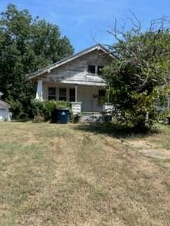Property Photo:  900 E Main Street  KS 67301 