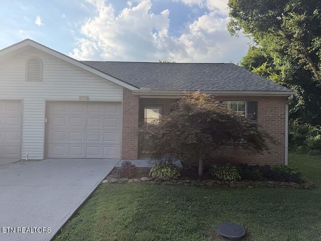 Property Photo: 1901 Barbridge Way TN 37849