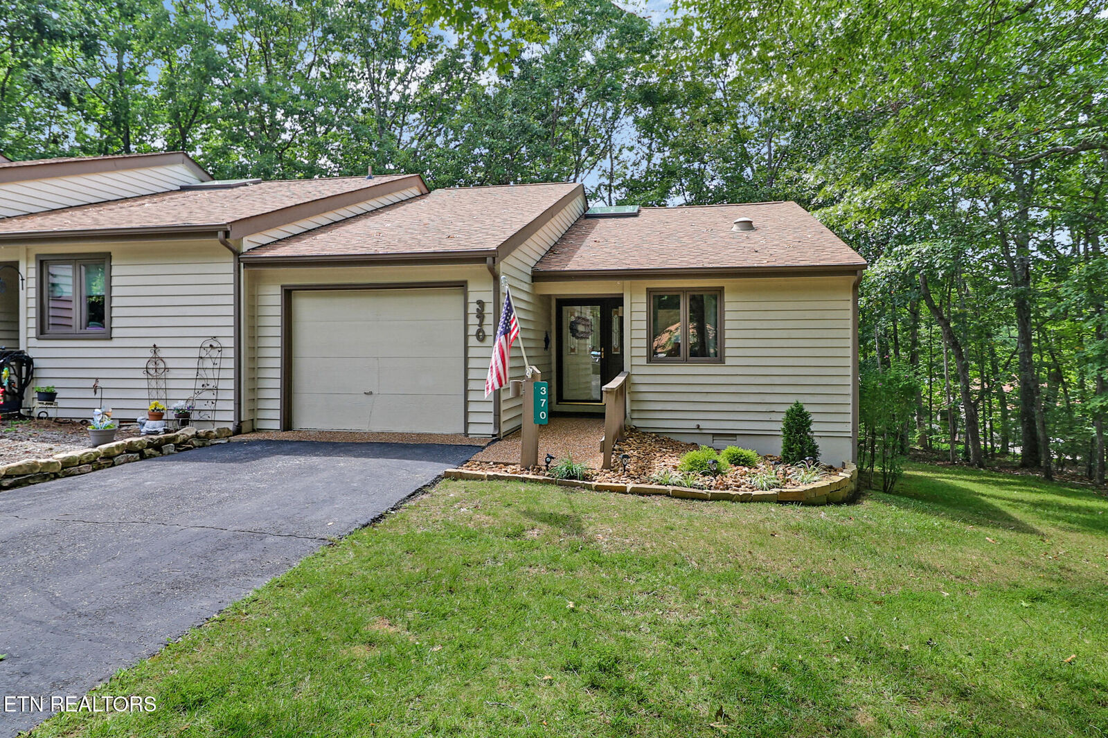 Property Photo:  370 Lake Catherine Court  TN 38558 