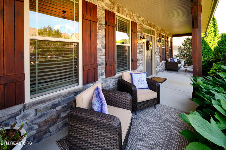 Property Photo:  1111 Front Royal Lane  TN 37922 