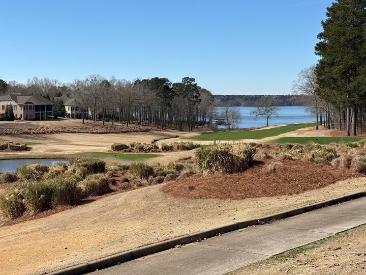 Property Photo:  1191 Lake View Court  GA 30642-0000 
