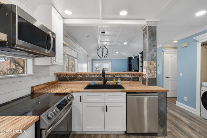 Property Photo:  102 Battery Lane 102  SC 29902 