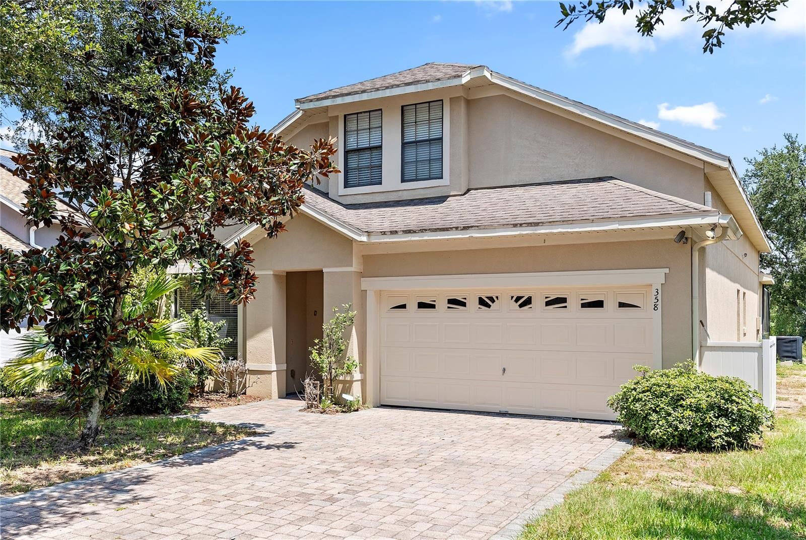 Property Photo:  358 Lake Davenport Circle  FL 33837 