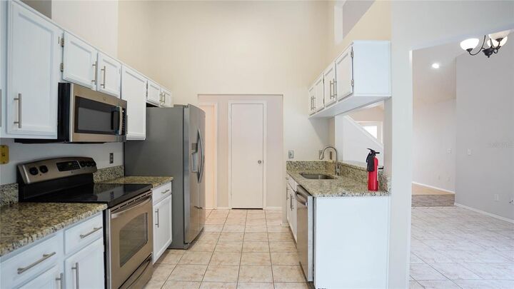 Property Photo: 4501 Bridgeton Lane FL 32817