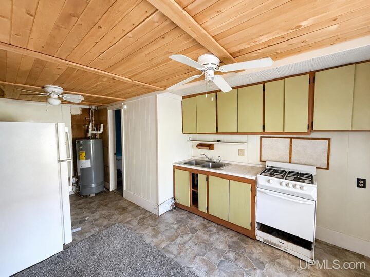 Property Photo: 8786 5th Street MI 49945