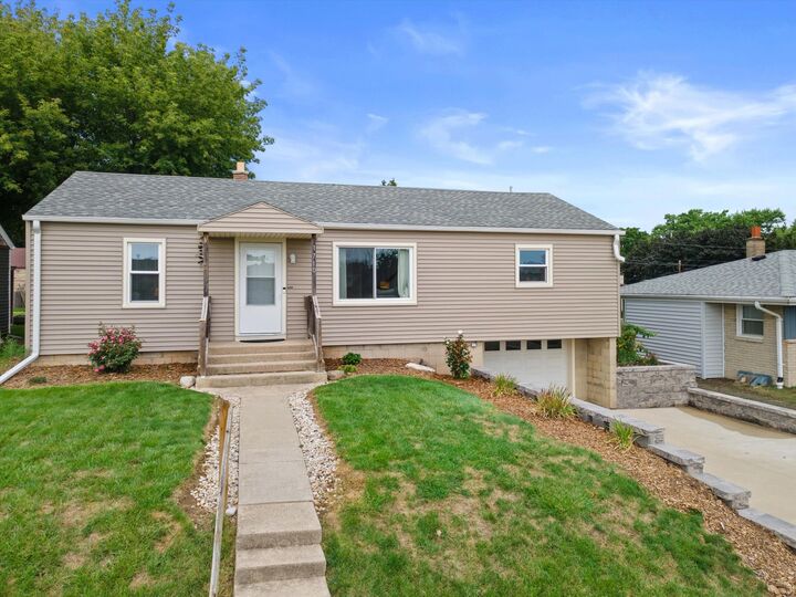 Property Photo:  1710 Michigan Ave  WI 53172 