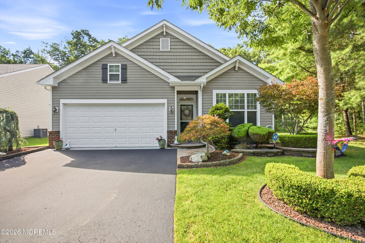 Property Photo:  4 Lenox Road  NJ 08527 