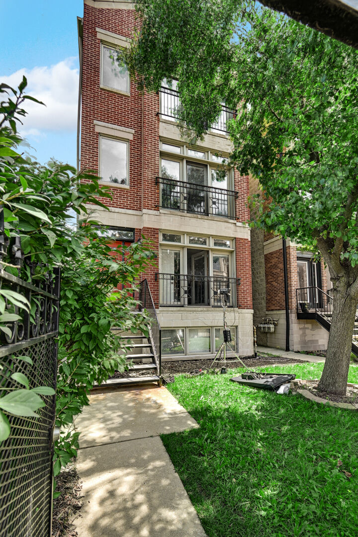Property Photo: 6345 S Ingleside Avenue 2 IL 60637