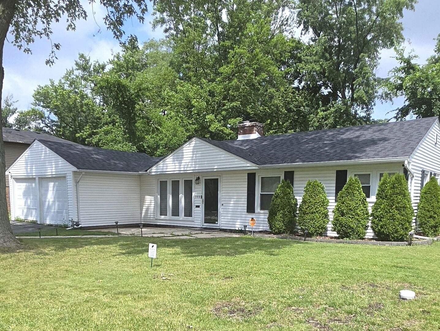 Property Photo: 340 Indianwood Boulevard IL 60466