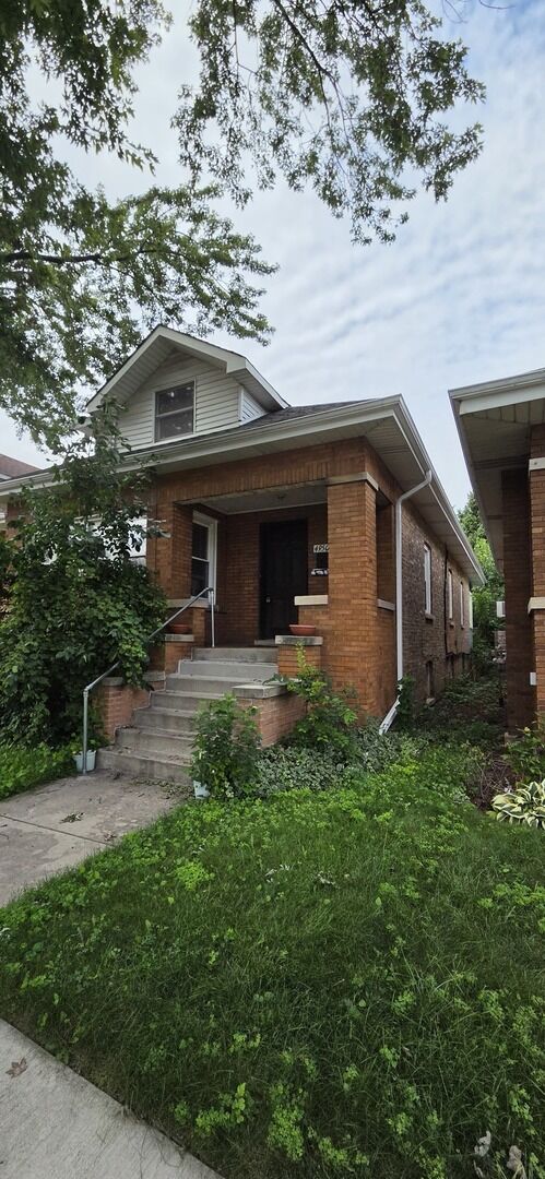 Property Photo:  4950 N Kilpatrick Avenue  IL 60630 