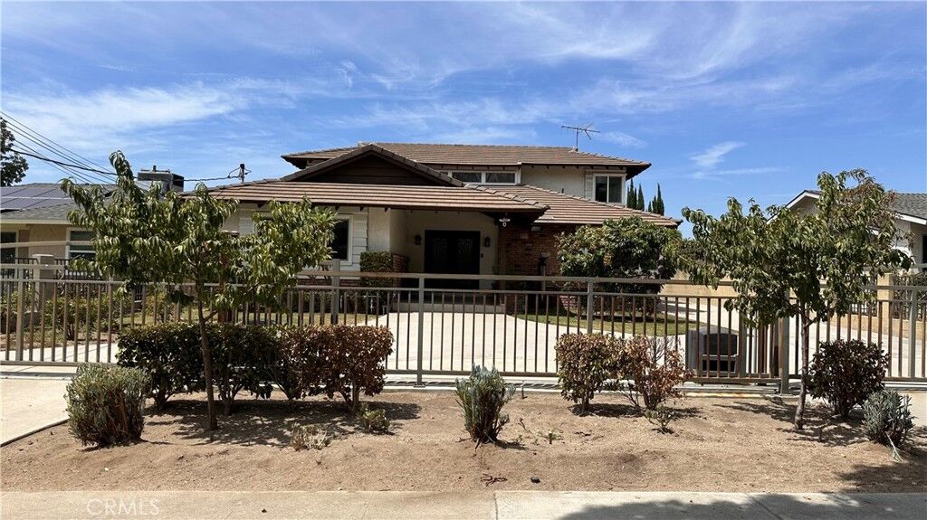 Property Photo:  1119 Mayflower  CA 91006 