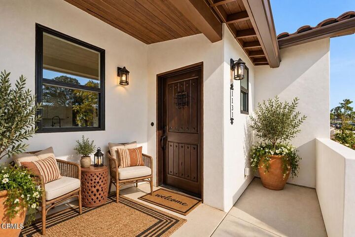 Property Photo:  1131 W 2nd Street  CA 93030 