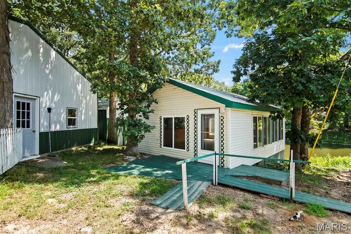 Property Photo: 10292 Old Litchfield Trail IL 62056