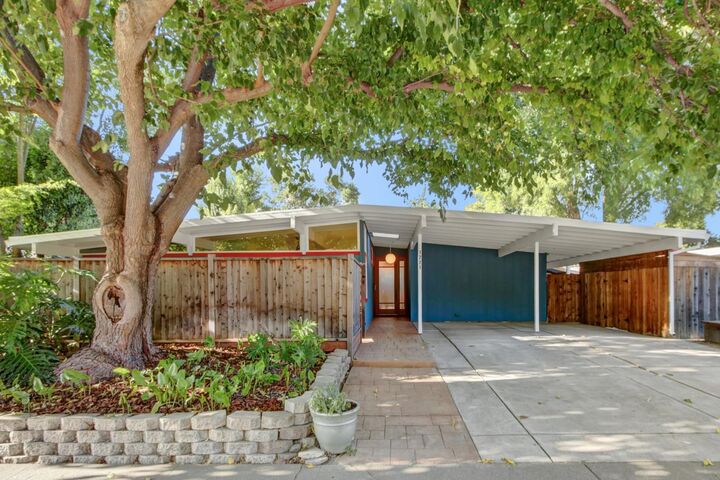 Property Photo: 1221 Bucknell Drive CA 95616