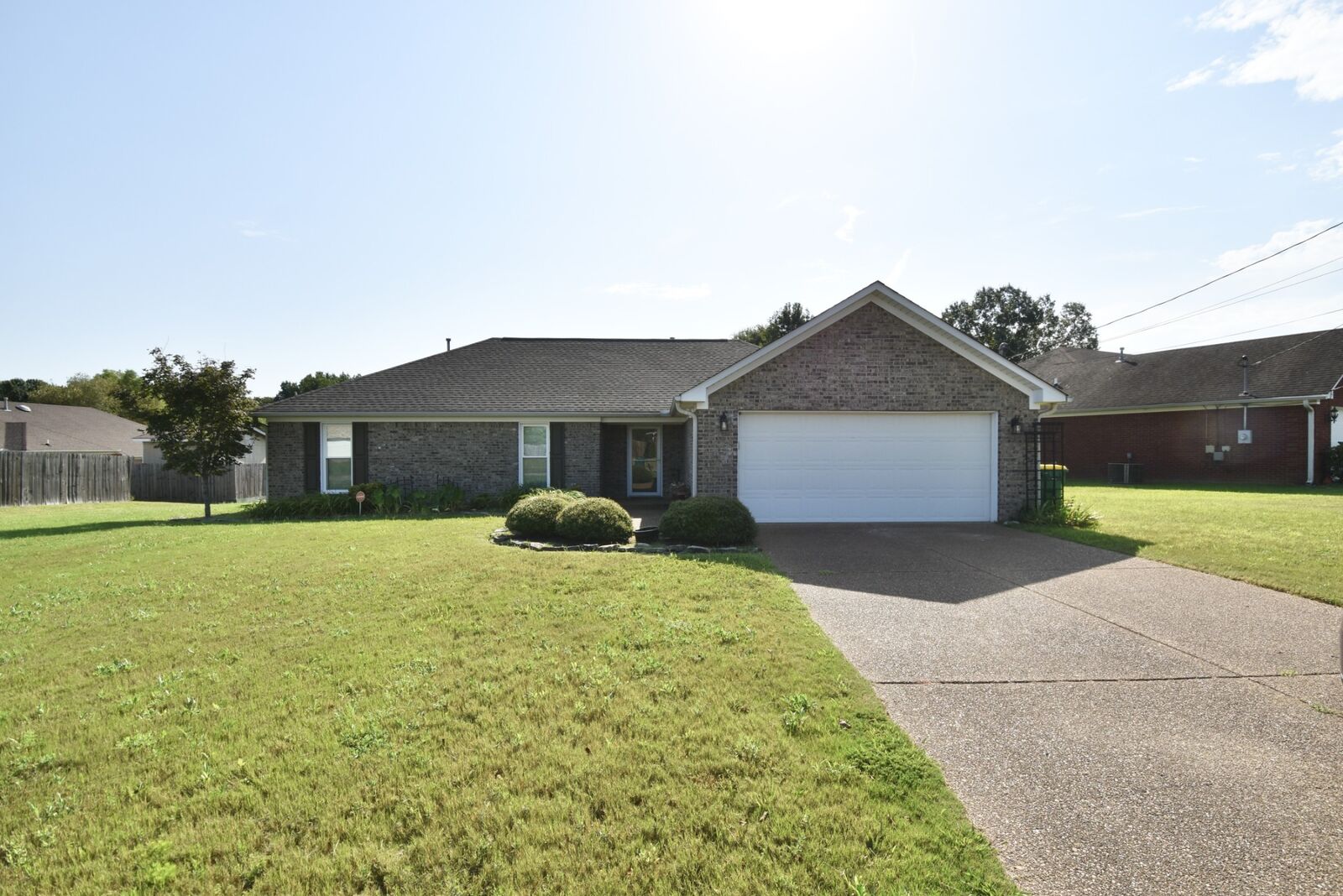 Property Photo: 114 Roxbury Dr TN 38305