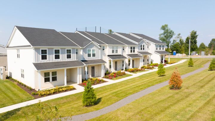 Property Photo:  204 Douglas Bend Rd 405  TN 37066 