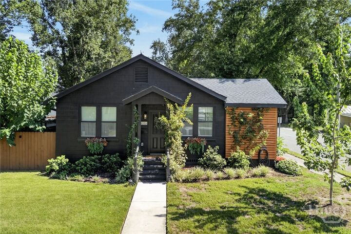 Property Photo: 1332 E 39th &Amp 2205 Ash Street GA 31404