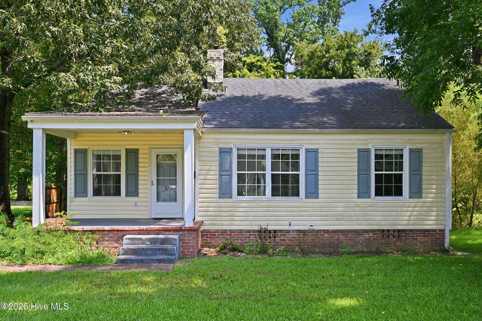 Property Photo: 32 E Bayshore Boulevard NC 28540