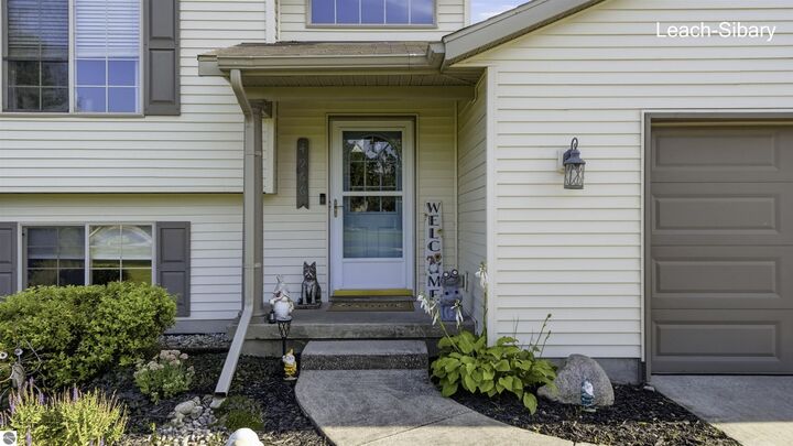 Property Photo:  4966 NE Dio Drive NE  MI 49315 