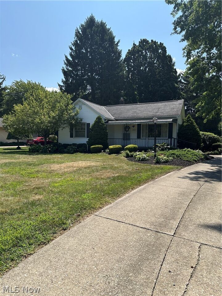 Property Photo: 2842 Narrows Road OH 44081