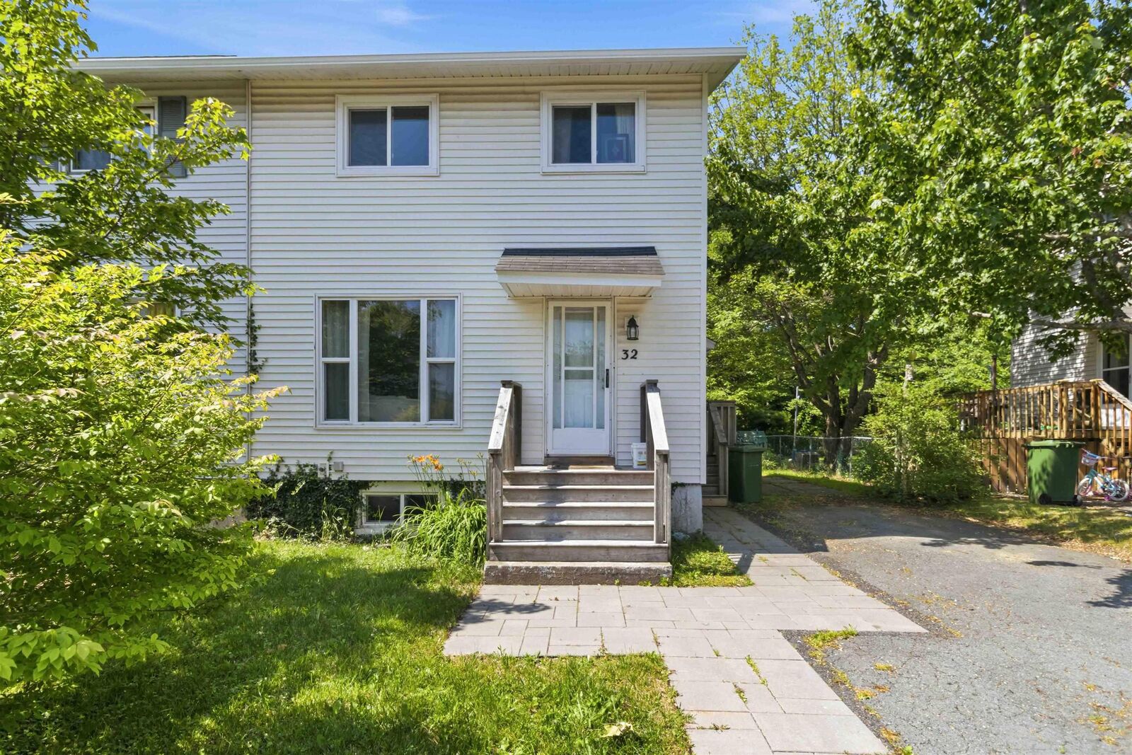Property Photo:  32 Lynnville Drive  NS B4C 2H8 