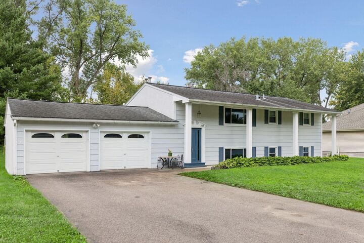 Property Photo: 245 Glenmoor Lane MN 55356
