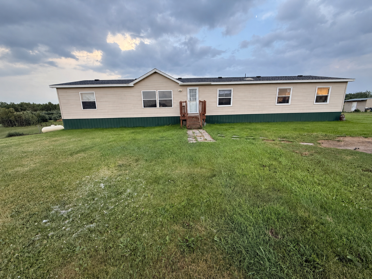 Property Photo: 8624 Knappen Hill Road MN 56601