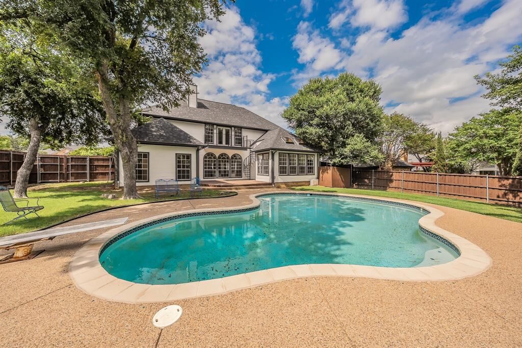 Property Photo: 543 Timber Ridge Drive TX 76262