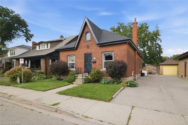 36 Walter Street — photo 1