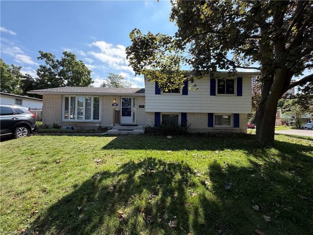 Property Photo:  148 Pepperwood Crescent Upper  ON N2A 2R3 